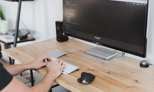 從海淀網(wǎng)站建設(shè)現(xiàn)狀，洞察全國建站公司發(fā)展趨勢