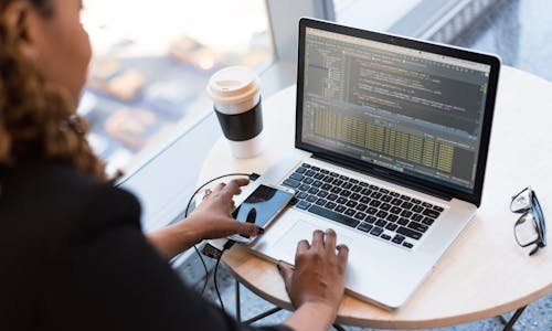 北京網(wǎng)站建設(shè)公司中仍屬剛需的行業(yè)分析