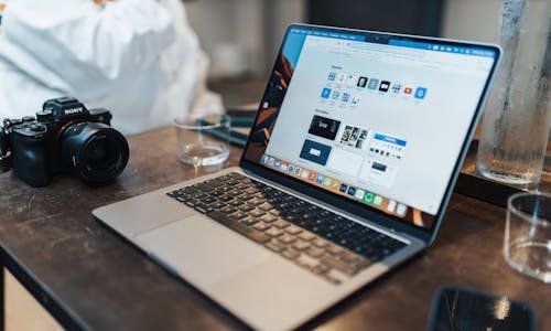 從視覺到趨勢的全維度分析企業(yè)網(wǎng)站設(shè)計