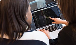 企業(yè)網站開發(fā)常用編程語言盤點：特性與適用場景解析